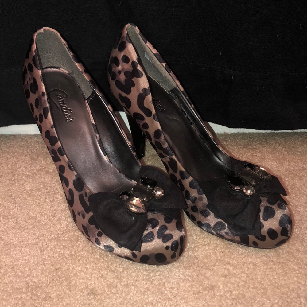 NWOT Candie's cheetah print heels with bow!!!